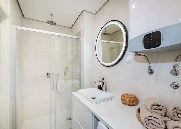 With Garage شقة *